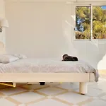 Villa Palm & Sun *