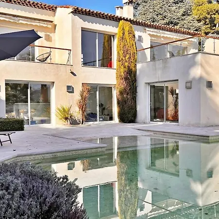 Palm & Sun Villa